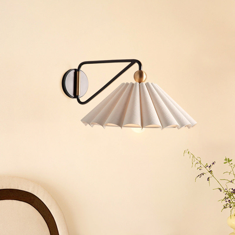 Kenton Wall Lamp