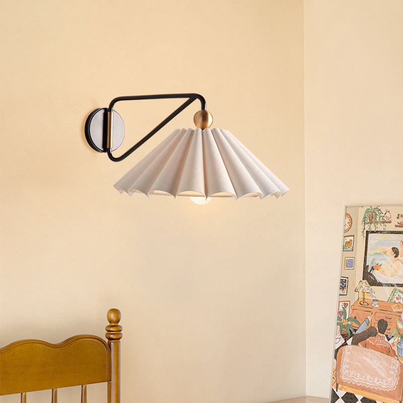 Kenton Wall Lamp