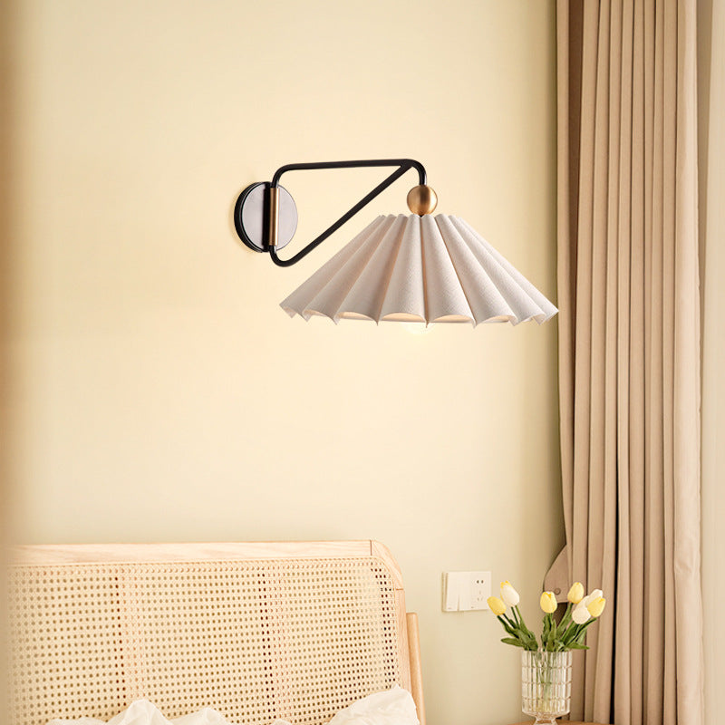 Kenton Wall Lamp