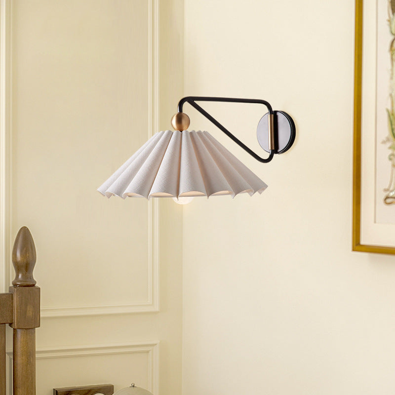 Kenton Wall Lamp